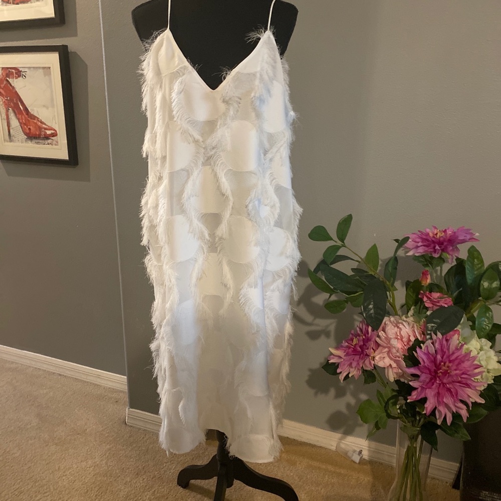 ZARA WHITE “Feather” DRESS - Picture 1 of 5